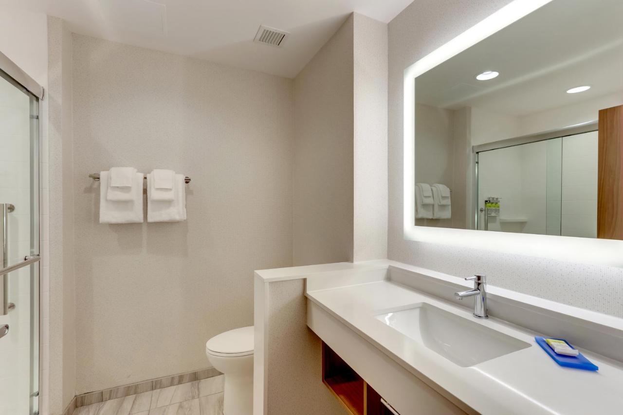 Holiday Inn Express - Wilmington - Porters Neck By Ihg Экстерьер фото