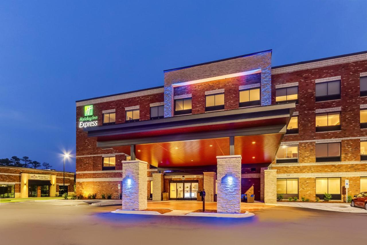 Holiday Inn Express - Wilmington - Porters Neck By Ihg Экстерьер фото