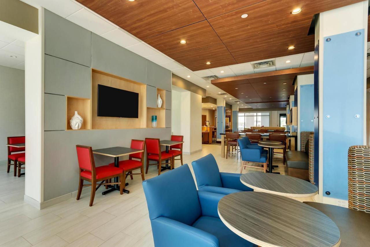 Holiday Inn Express - Wilmington - Porters Neck By Ihg Экстерьер фото