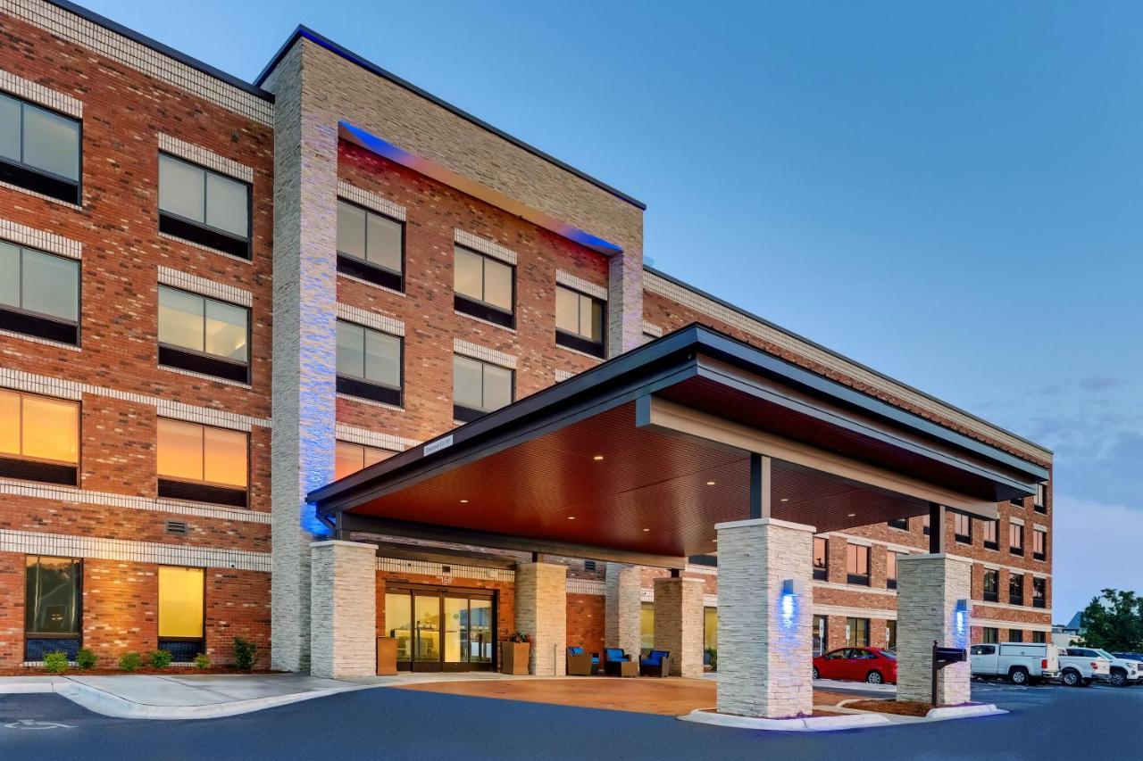 Holiday Inn Express - Wilmington - Porters Neck By Ihg Экстерьер фото