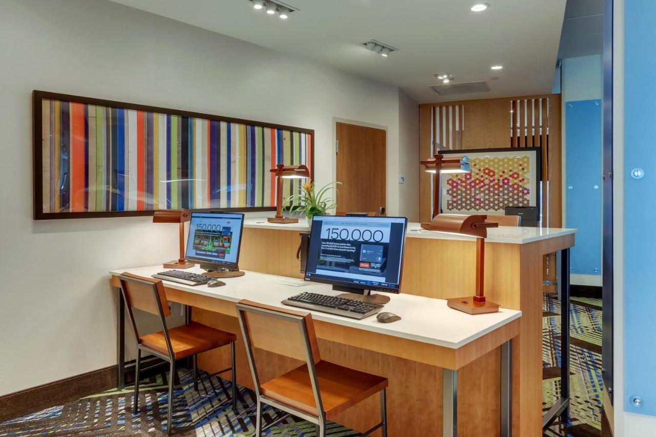 Holiday Inn Express - Wilmington - Porters Neck By Ihg Экстерьер фото